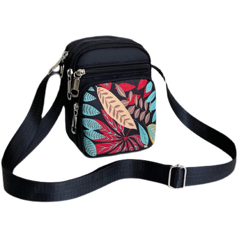 Waterproof minimalist shoulder bag for women in a clean urban style, ideal for everyday carry and casual outings