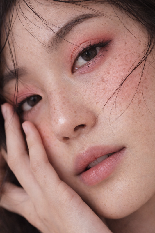 How to Tell If a Shirt Fits Well in the Shoulders